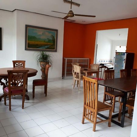 Anggrek Mas Bed&Breakfast Vandrerhjem Ubud Eksteriør bilde